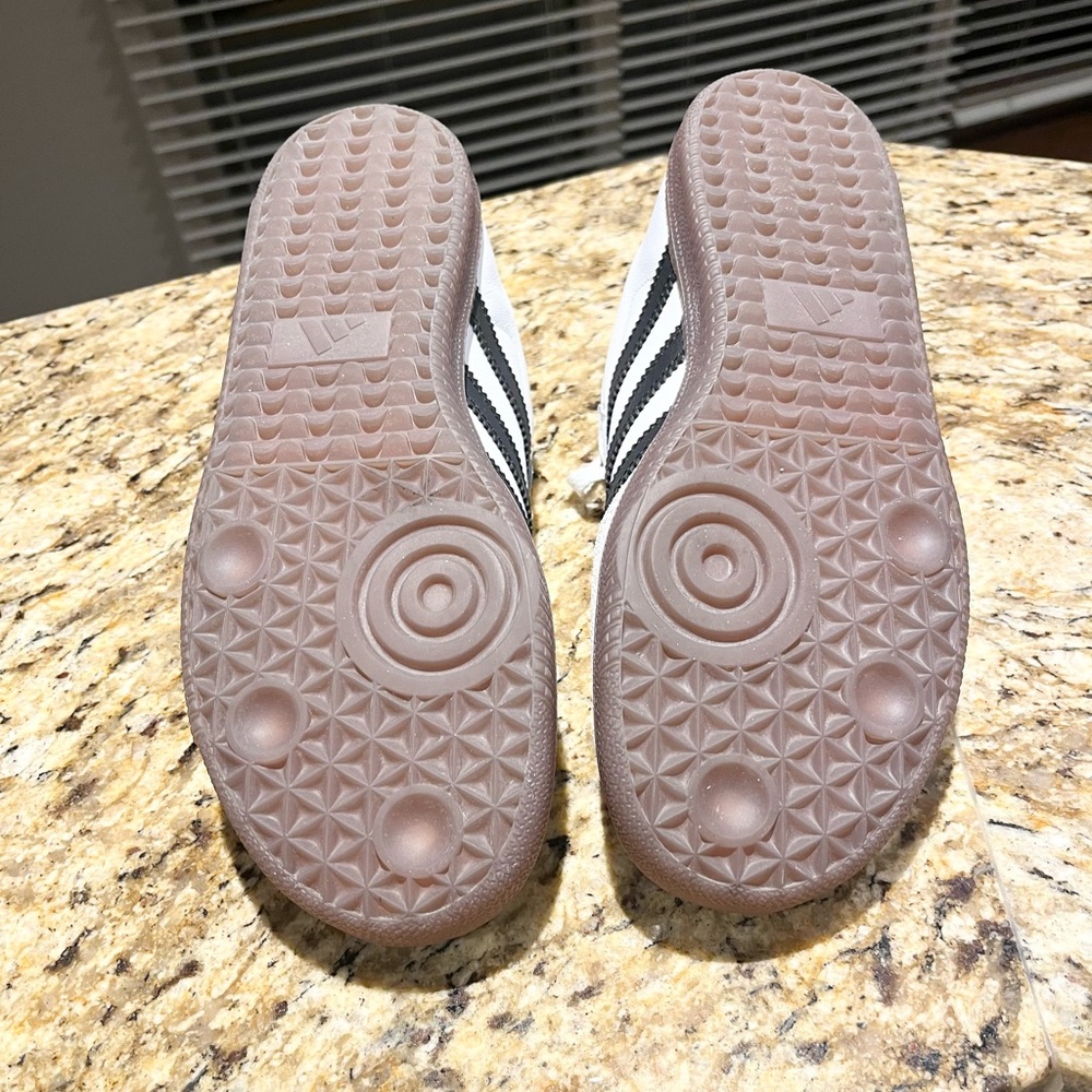 Adidas Samba White and Black Athletic Shoes - Picture 4 of 5
